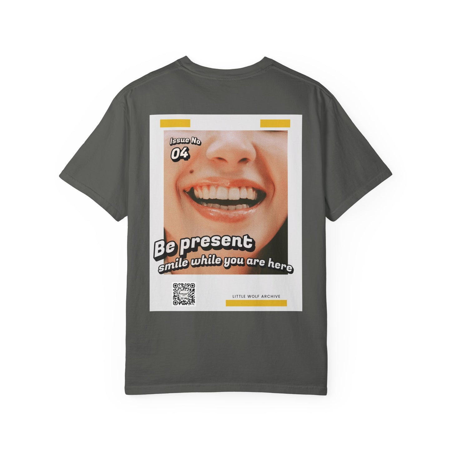 Issue 04 Smile While You Are Here