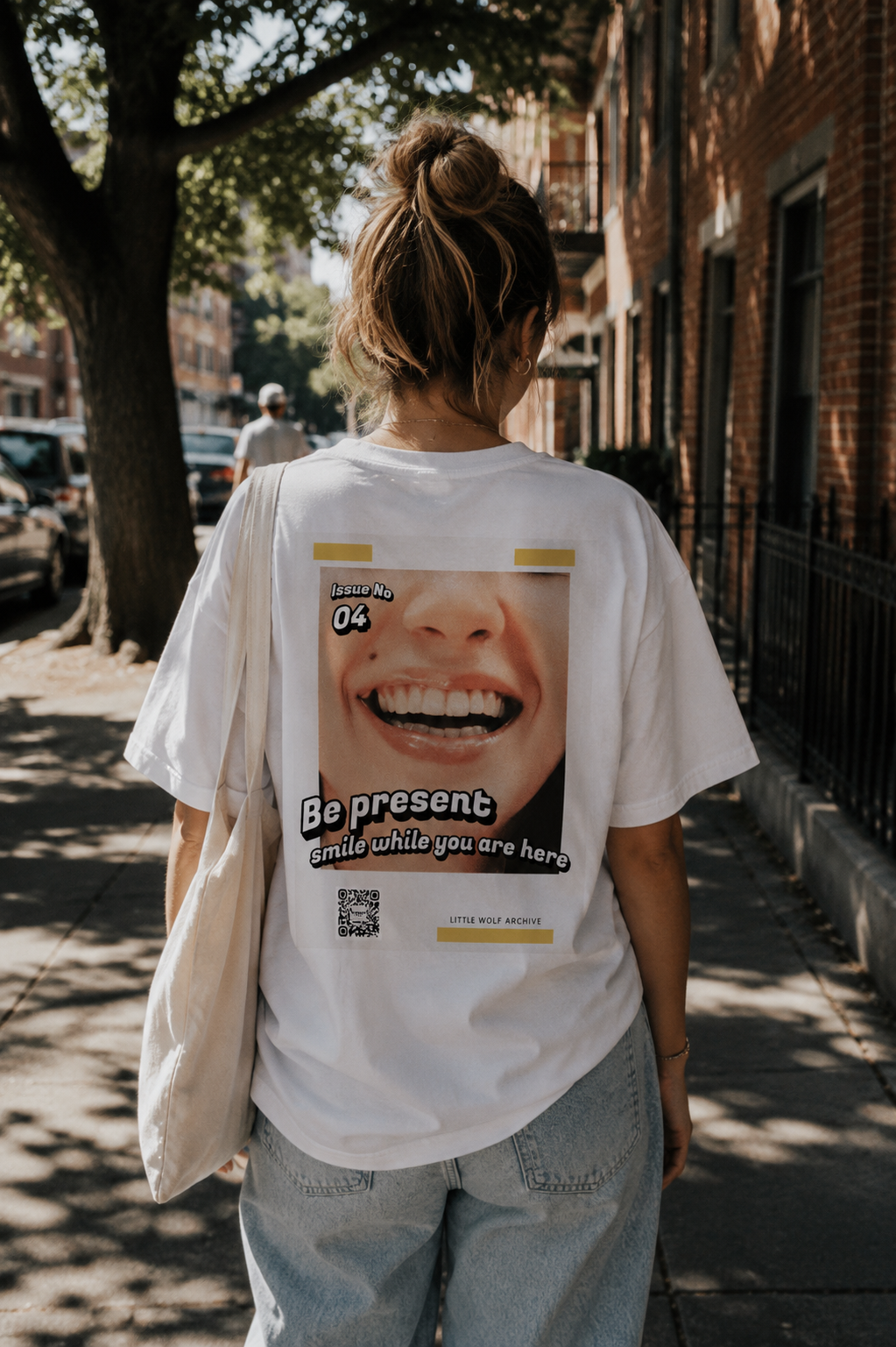 Issue 04 Smile While You Are Here